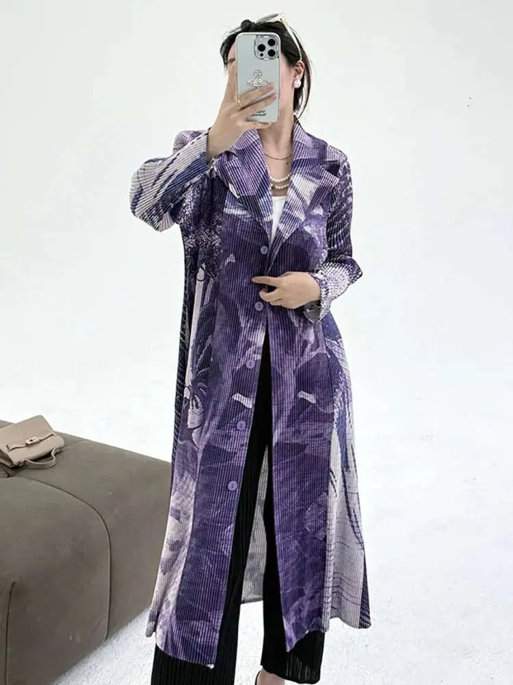 LANMREM Print Design Slim Pleated Trench Coat Women's Suit Lapel Single Breasted Long Coat Female Fashion 2025 Spring New 2DE368