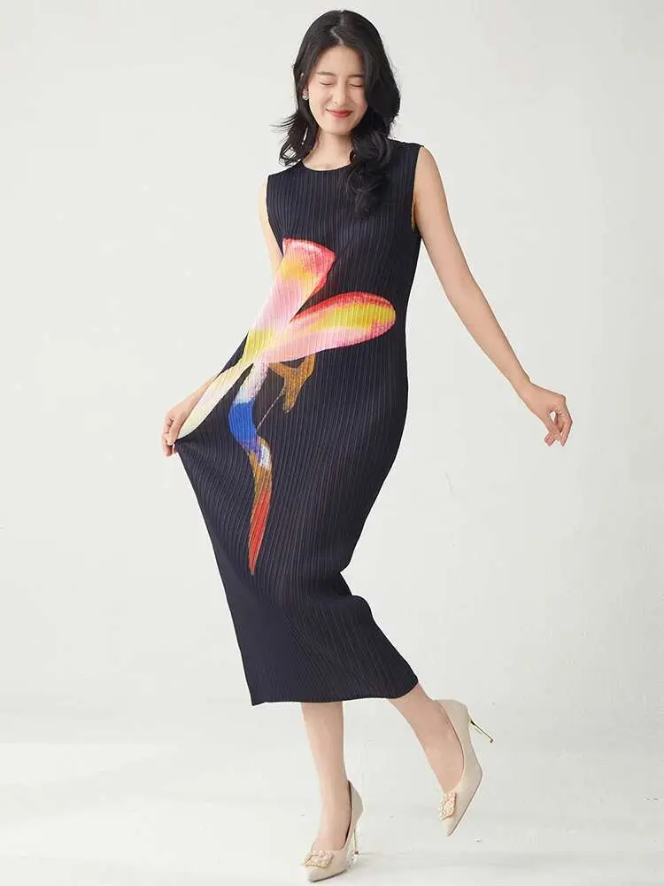 LANMREM Temperament Pleated Dress For Women Black Print O-neck Sleeveless Slim Straight Long Dresses Fashion 2025 Summer 2DE329
