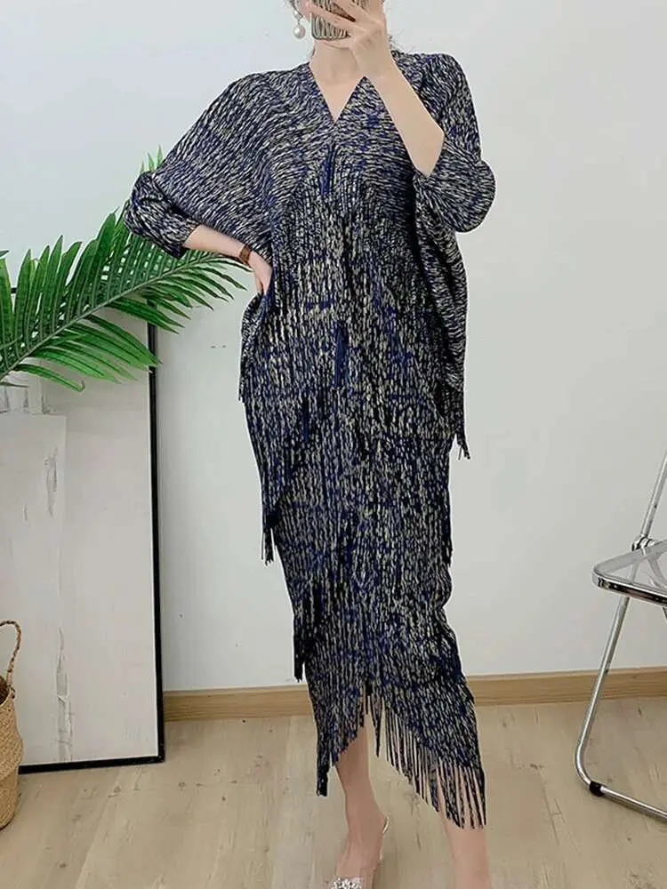 LANMREM Pleated Tassel Dress Women's V-Neck Batwing Sleeves Elegant Clothing Ladies Luxury 2023 Summer Autumn New 2DA1518