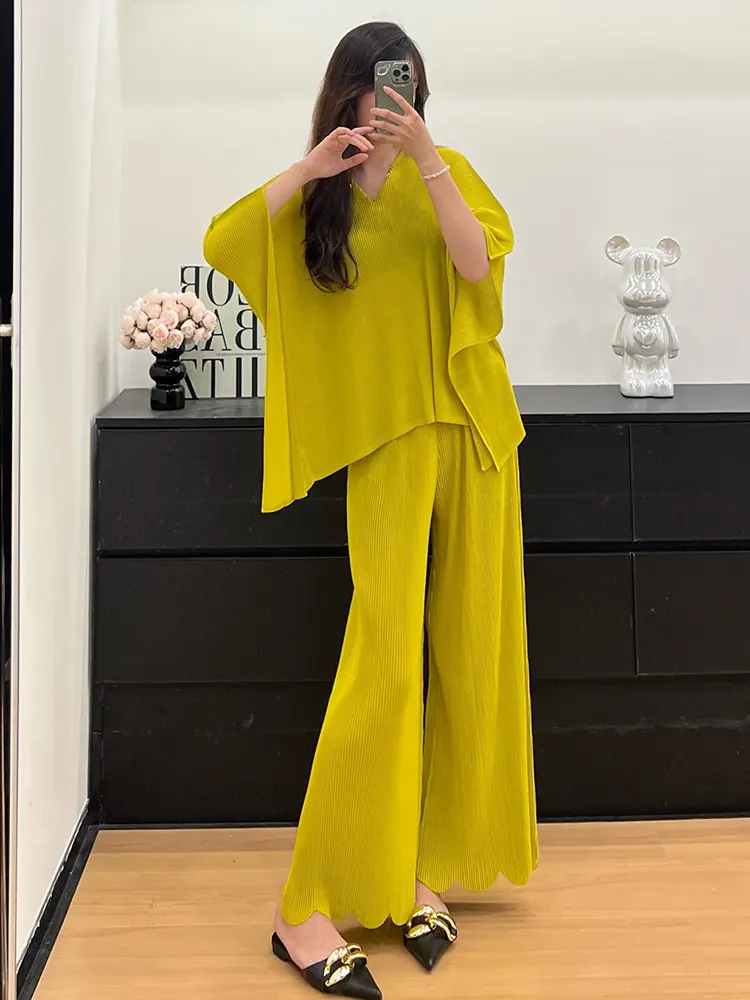 LANMREM Bawting Sleeve Design Loose Pleated Women's Two Pieces Set 2025 New Casual Pullover T-shirt And Wide Leg Elastic Pants