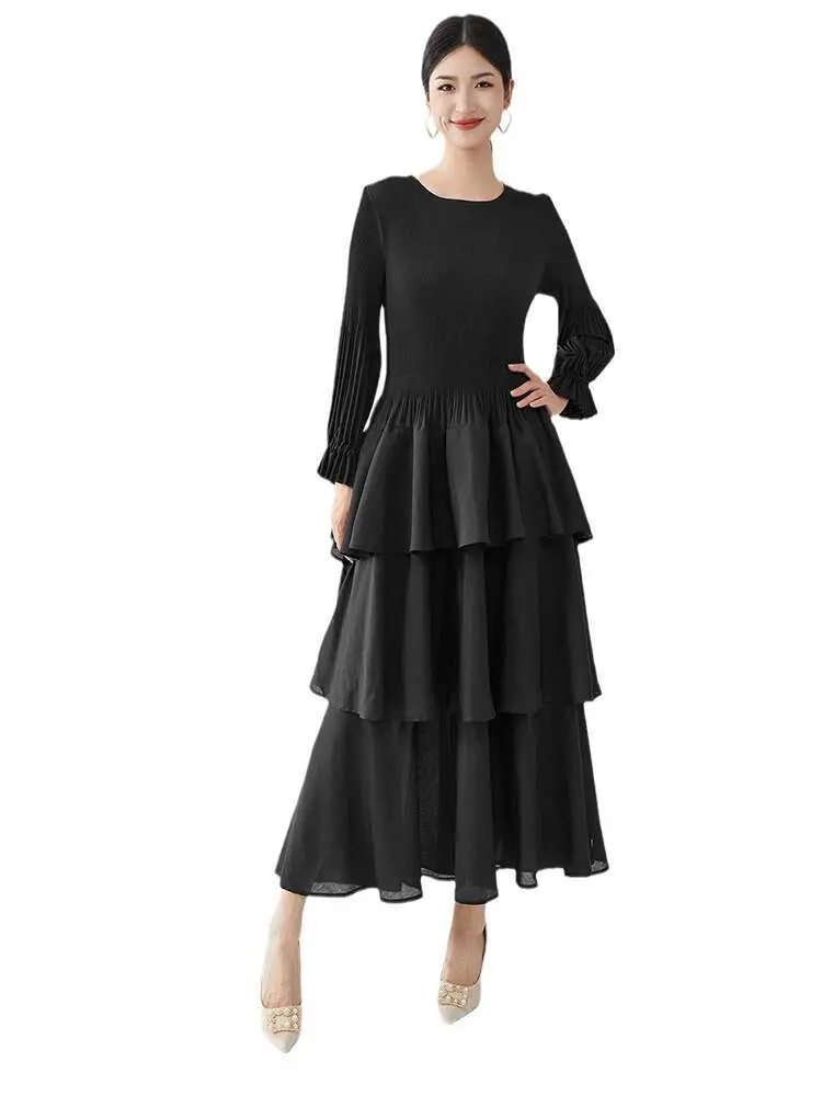 LANMREM Fashion Pleated Cake Dress Women's O-neck Long Sleeves Elastic Stretch Solid Color Dresses 2025 Spring New 2Z2393