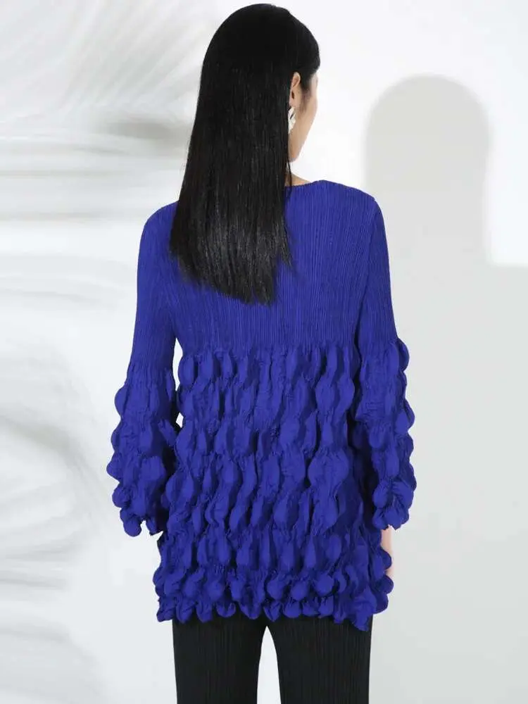 LANMREM Casual Pleated Shirt Women 2025 New Chic Style V Neck 3D Bubble Folds Design Bandage Solid Color Clothes 2DC1568