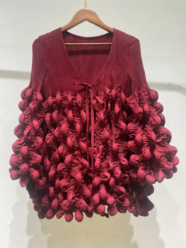 LANMREM Casual Pleated Shirt Women 2025 New Chic Style V Neck 3D Bubble Folds Design Bandage Solid Color Clothes 2DC1568