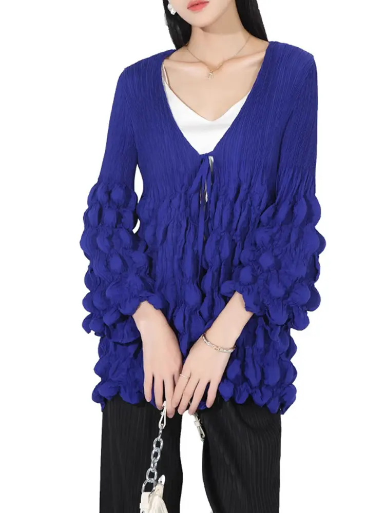 LANMREM Casual Pleated Shirt Women 2025 New Chic Style V Neck 3D Bubble Folds Design Bandage Solid Color Clothes 2DC1568