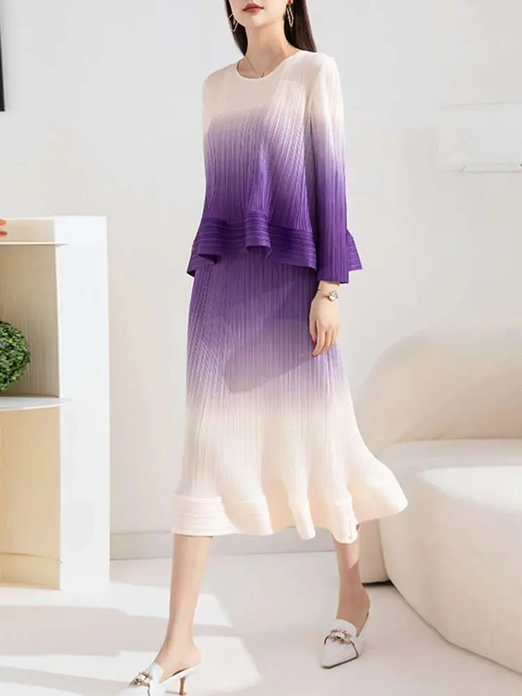 LANMREM Gradient 2 Pieces Skirt Set O-neck Long Sleeves Tops High Waist Ruffle Edge Skirts Female Clothing 2025 Spring 2YA557