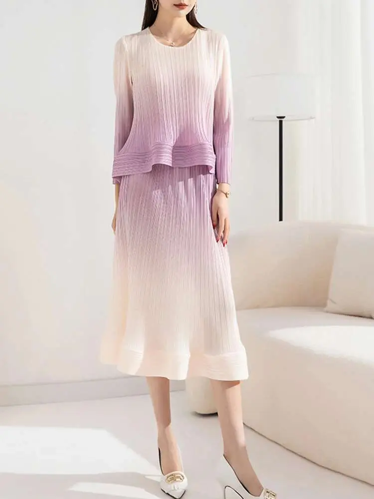 LANMREM Gradient 2 Pieces Skirt Set O-neck Long Sleeves Tops High Waist Ruffle Edge Skirts Female Clothing 2025 Spring 2YA557