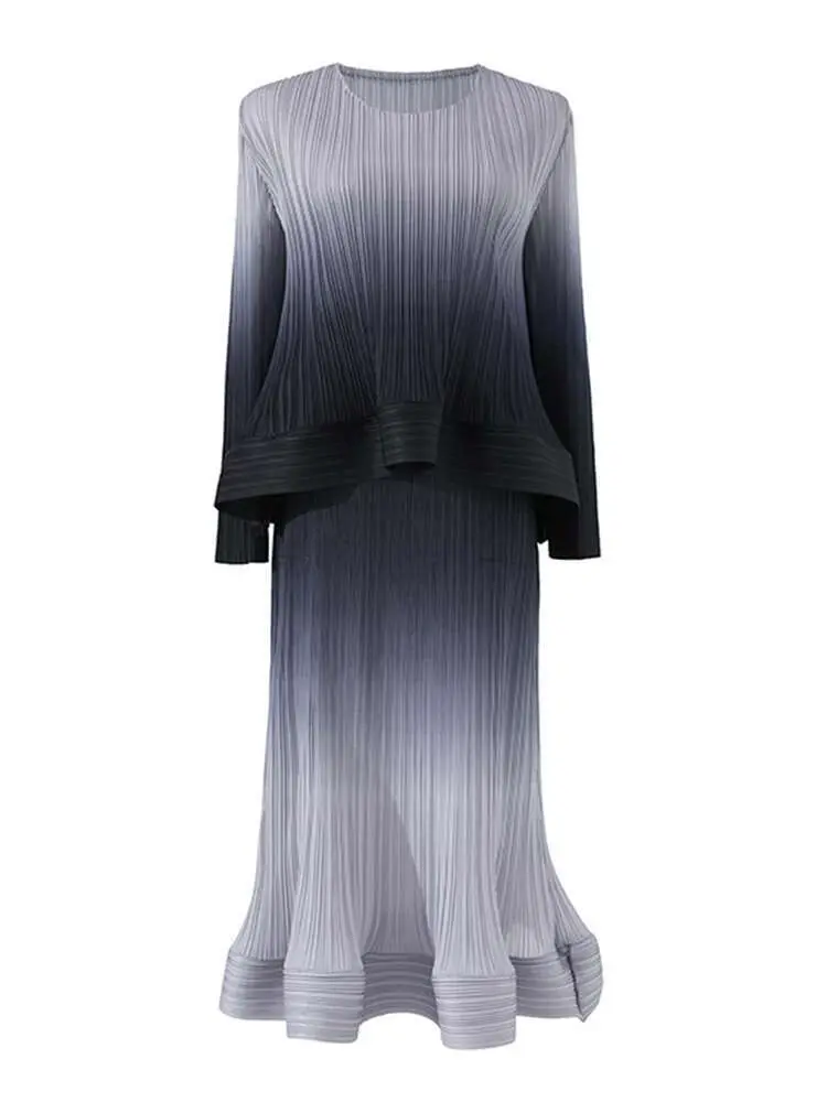 LANMREM Gradient 2 Pieces Skirt Set O-neck Long Sleeves Tops High Waist Ruffle Edge Skirts Female Clothing 2025 Spring 2YA557