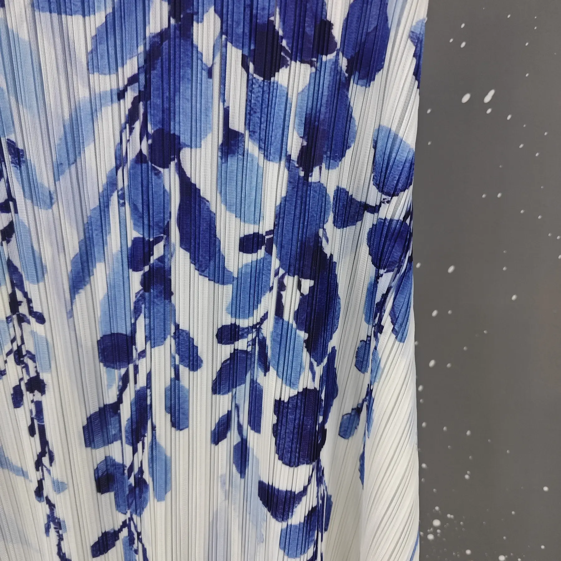LANMREM Blue Gradient Color Round Neck Sleeveless Women's Dress Summer New Sweet Printting Dresses 2025 Chic Clothing 2DB3808