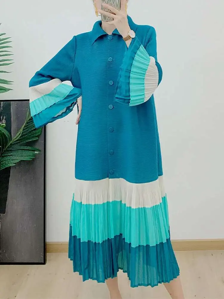 LANMREM Striped Contrast Color Pleated Dress Women Lapel Flare Sleeves Single Breasted Loose Long Dresses 2025 Spring 2AA4365