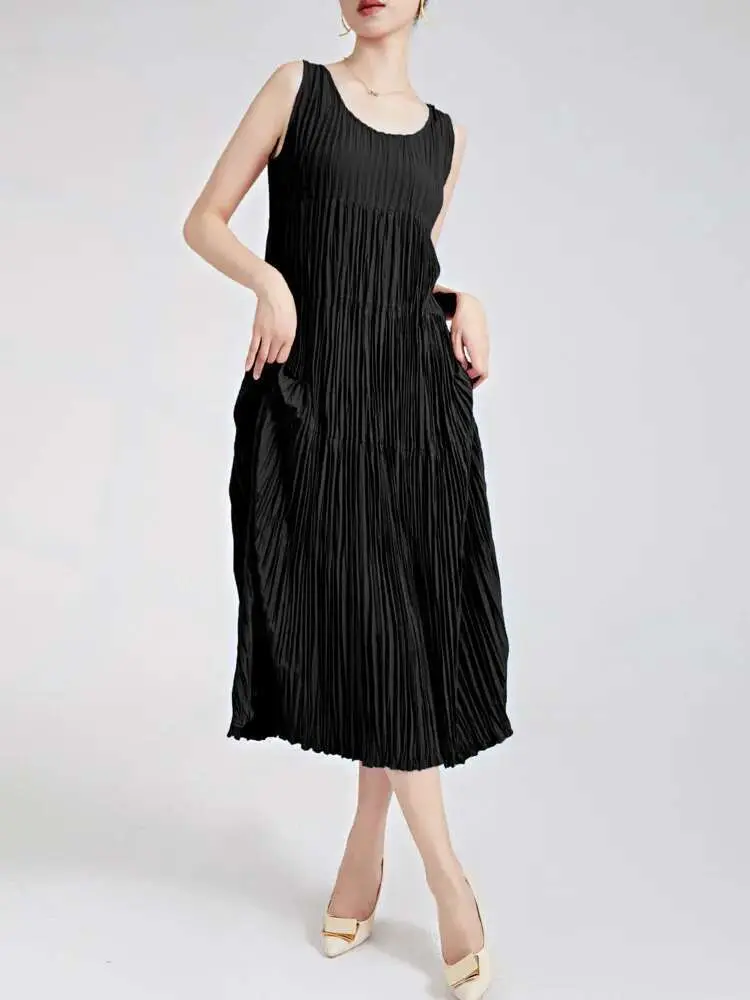 LANMREM Elegant Pleated Dress For Women Round Neck Sleeveless Solid Spliced A-line Dresses Female Clothing 2024 New 2YA2860