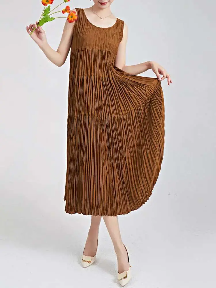 LANMREM Elegant Pleated Dress For Women Round Neck Sleeveless Solid Spliced A-line Dresses Female Clothing 2024 New 2YA2860