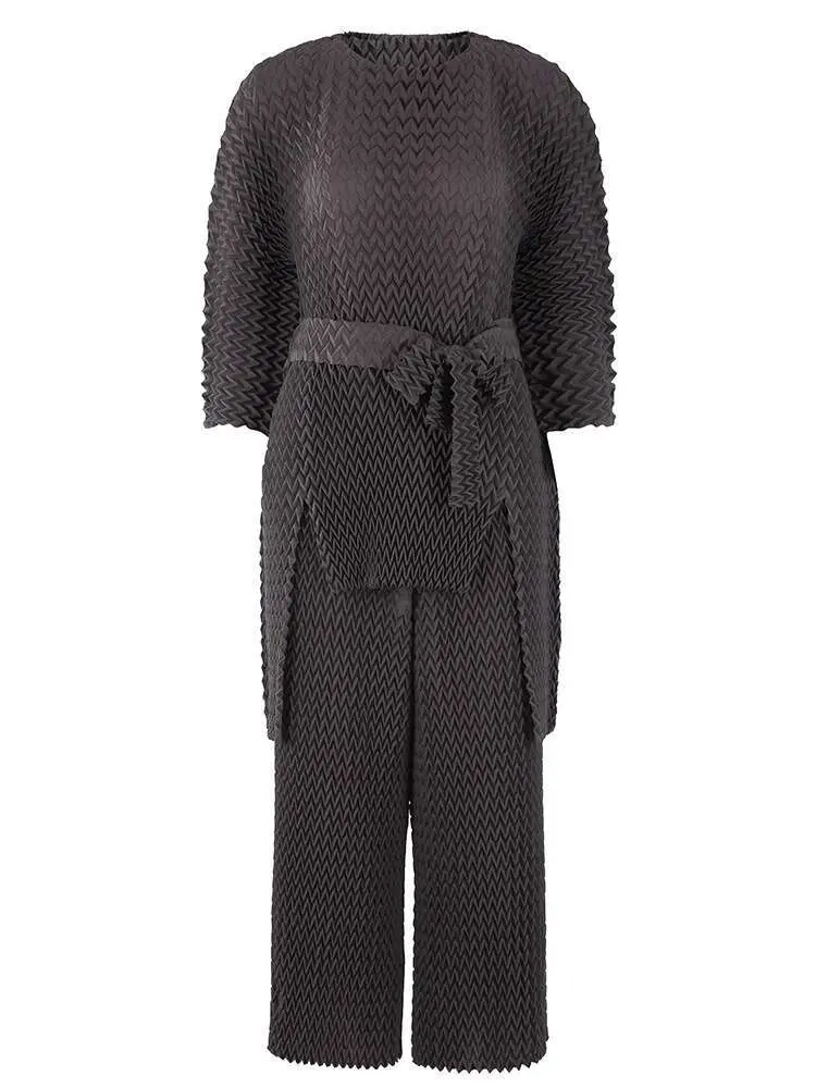 LANMREM Pleated 2 Pieces Set Women's Round Neck Three Quater Sleeves Belt T-shirt + Wide Leg Pants 2025 New Fashion 2DC1495
