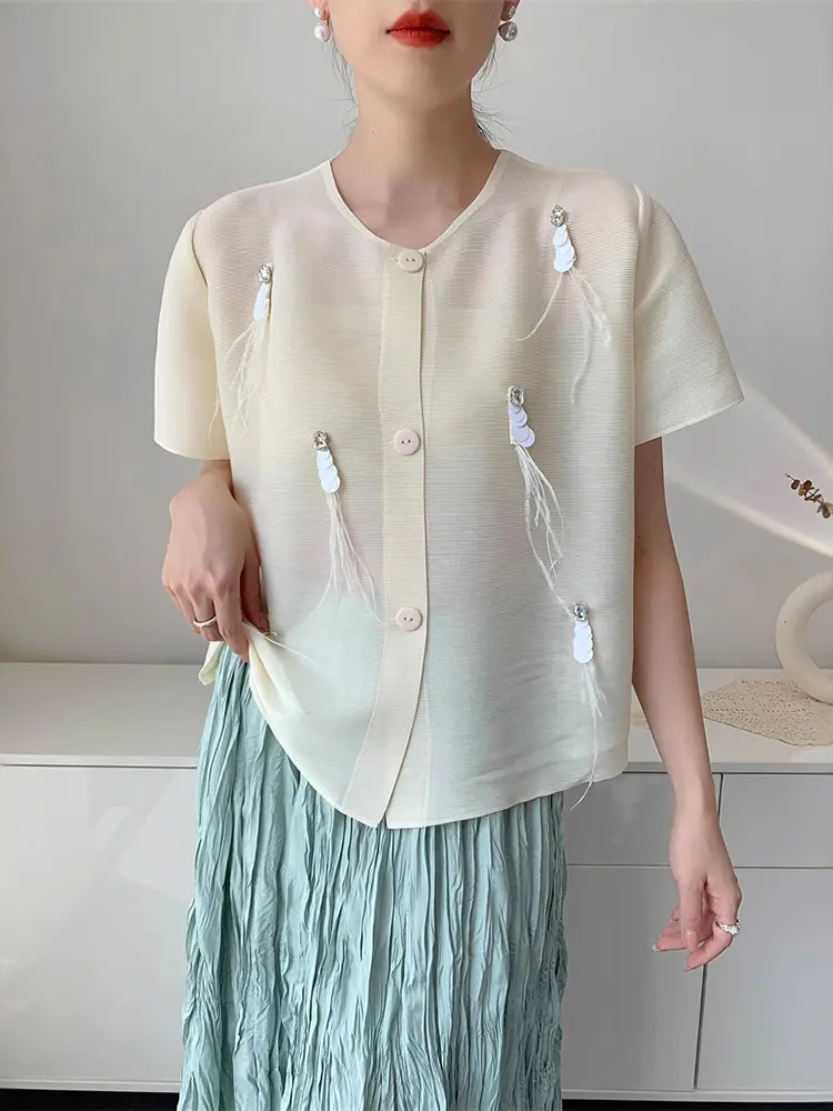 LANMREM High-end Nail Bead Feather Single Breasted Short Sleeve Women's Shirt 2025 New O-neck Loose Elastic Black Top 2DB3465