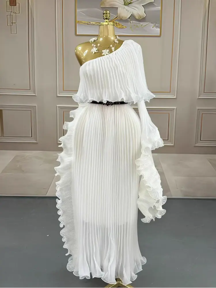 LANMREM High-end Slanted Shoulder Banquet Evening Dress Women's Long Dress 2025 New Ruffled Panelling‌ Spliced Design 2DB3312