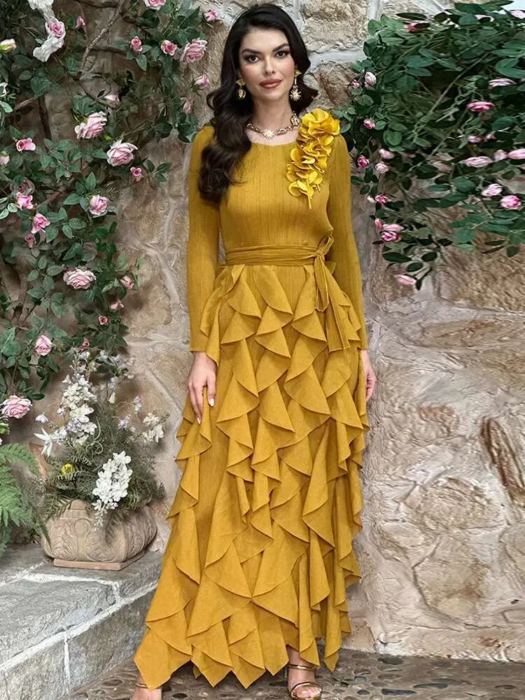 LANMREM High Quality Pleated Dress Women's Spring 2025 New O-neck Irregular Patchwork Ruffle Design Belted Long Dresses 2DB2466