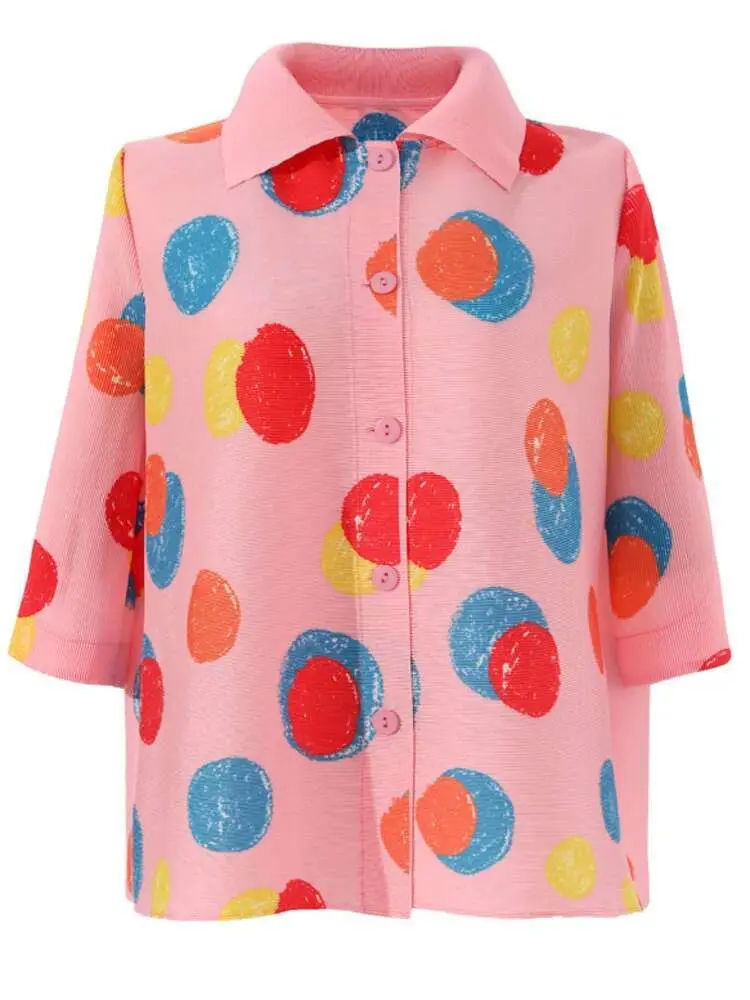 LANMREM Single Breasted Pleated Shirts For Women 2025 Summer Lapel Printing Dot Three Quarter Sleeves Female Elegant Top 2R2934