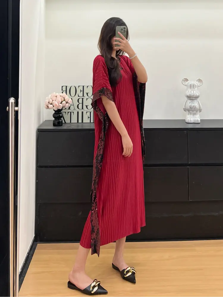 LANMREM Chic Pleated Design Loose Cloak Short Sleeve Women's Dress Heat-melting Rhinestone Design Elastic Loose Dresses 2DB3576