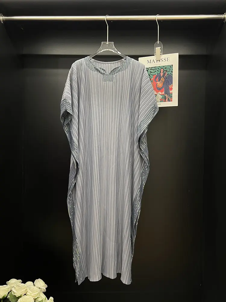 LANMREM Chic Pleated Design Loose Cloak Short Sleeve Women's Dress Heat-melting Rhinestone Design Elastic Loose Dresses 2DB3576