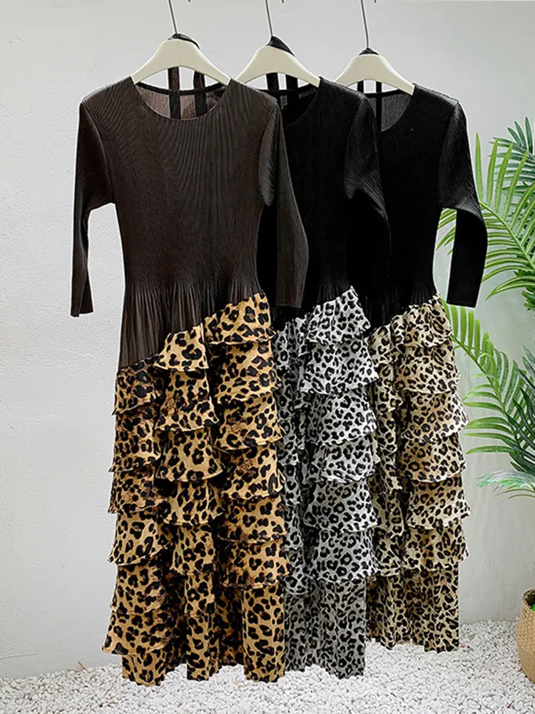 LANMREM Leopard Print Pleated Dress With Sleeves Women Round Neck Stitching Gathered Waist Party Dresses 2025 Spring New 2DB1552