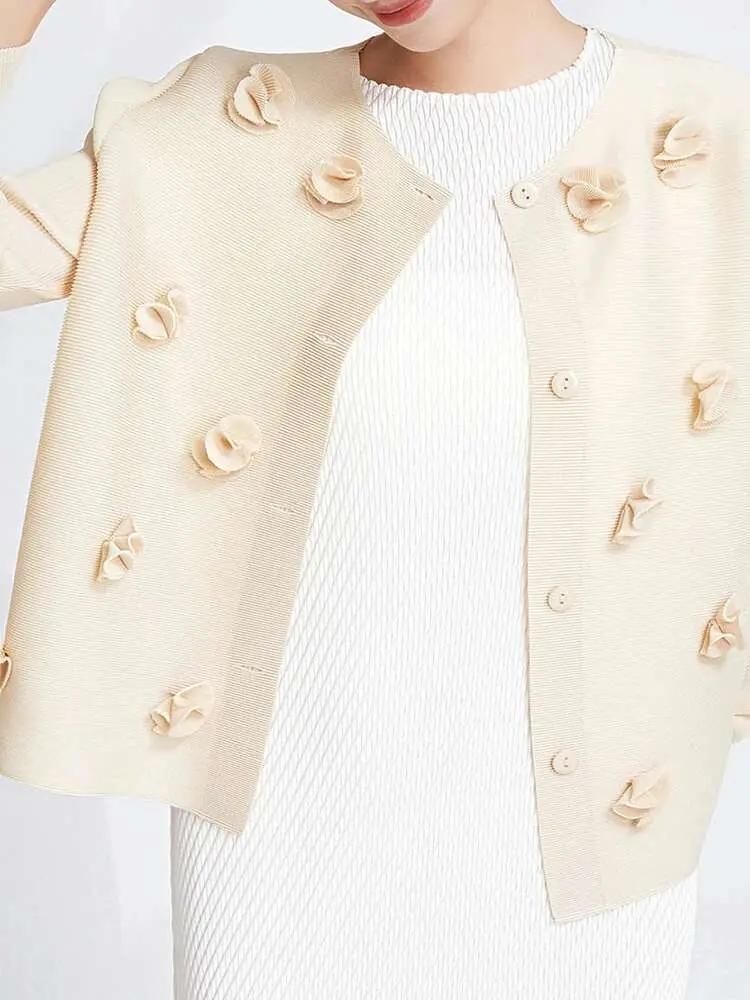 LANMREM Spliced Flower Shirt For Women Round Neck Long Sleeves Designer Tops Fashion Female Clothing 2024 Spring New 2YA1449