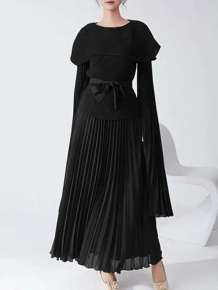 LANMREM 2 Pieces Pleated Sets For Women Round Neck Long Batwing Sleeves Bandage Shirts With A Line Skirts Female Fashion 2DB1690