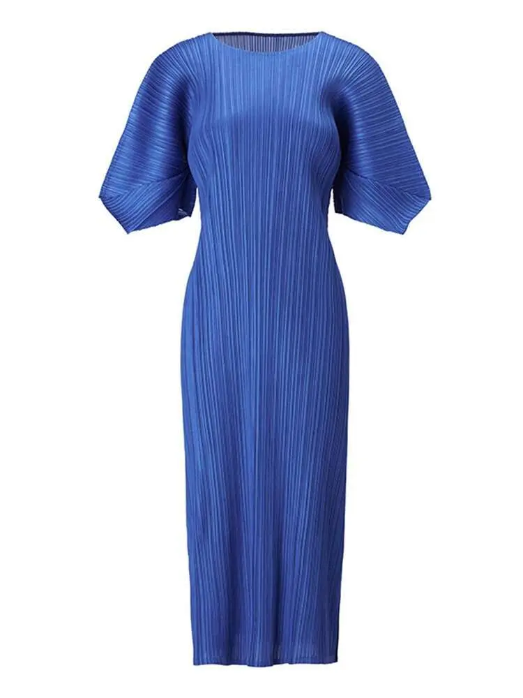 LANMREM Summer Blue Pleated Dress Women 2025 New Loose Casual O-neck Niche Design Dropped Shoulder Short Sleeve Dresses 2DB2508