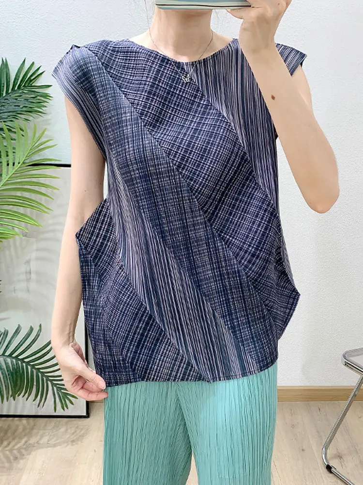 LANMREM High Quality Summer Hand Embroidered Blue Pleated Women's T-shirts 2025 New Casual Versatile Printed Top Chic 2DB3278