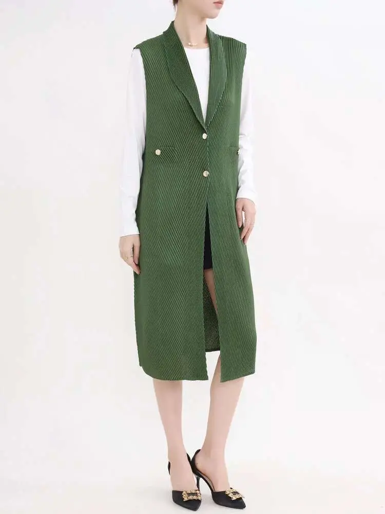 LANMREM Pleated Casual Long Vest For Women Lapel Sleeveless Single Breasted Solid Color High Stretch Coat 2025 Spring New 2Z2822