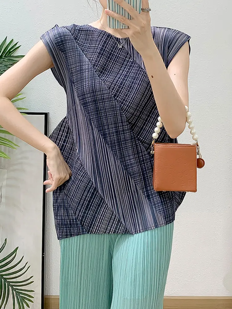 LANMREM High Quality Summer Hand Embroidered Blue Pleated Women's T-shirts 2025 New Casual Versatile Printed Top Chic 2DB3278