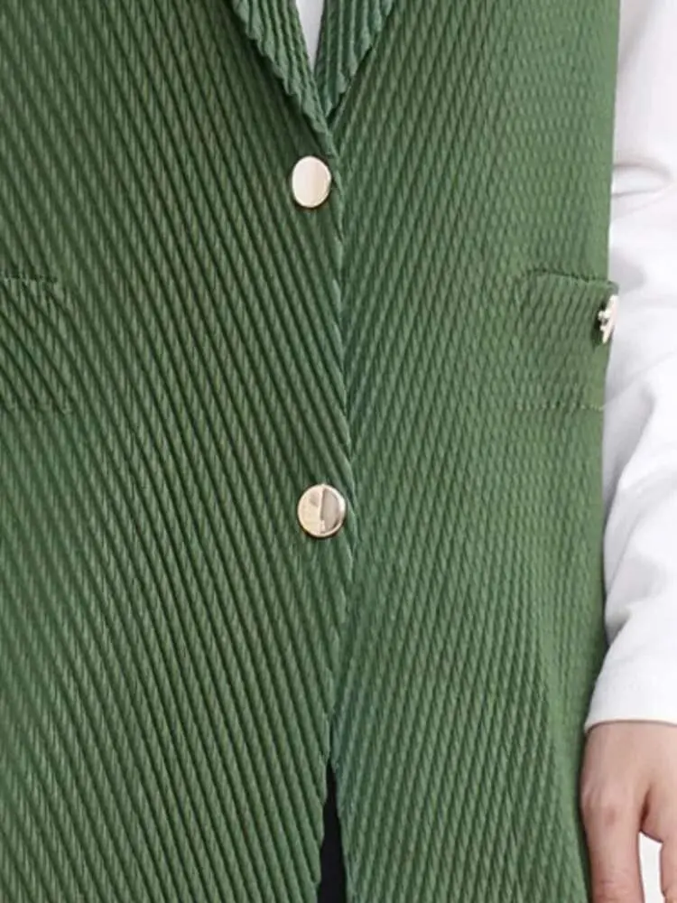 LANMREM Pleated Casual Long Vest For Women Lapel Sleeveless Single Breasted Solid Color High Stretch Coat 2025 Spring New 2Z2822