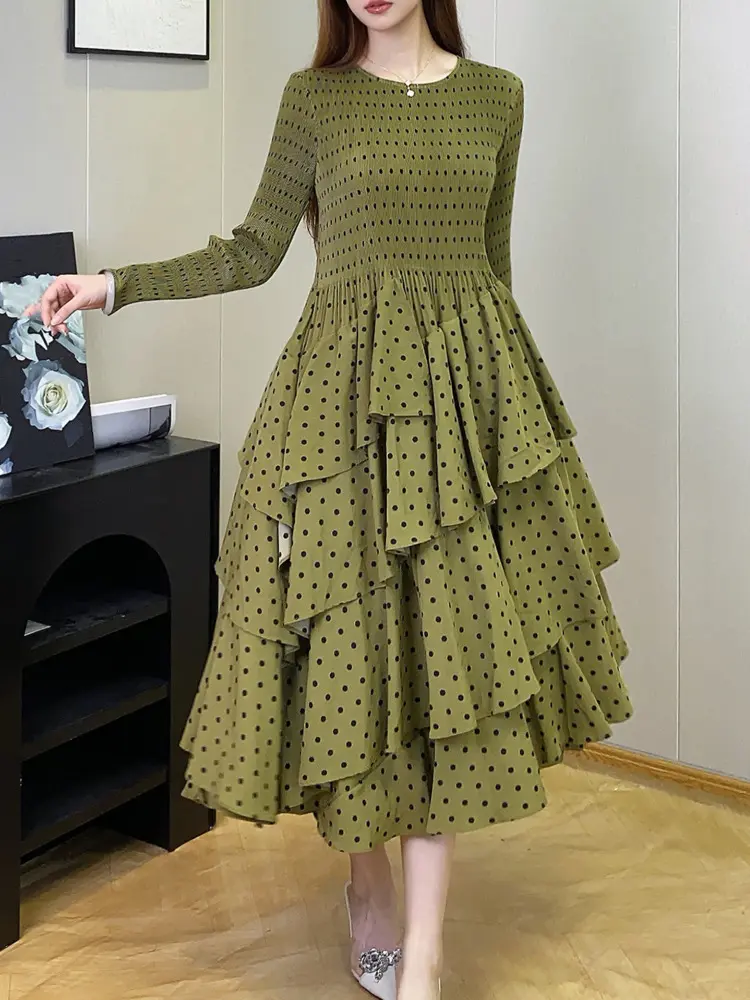 LANMREM Women's Polka Dot Cake Dress Niche Design Long Sleeves Ruffles Elegant Dresses 2025 Spring Spring New 2DB1180