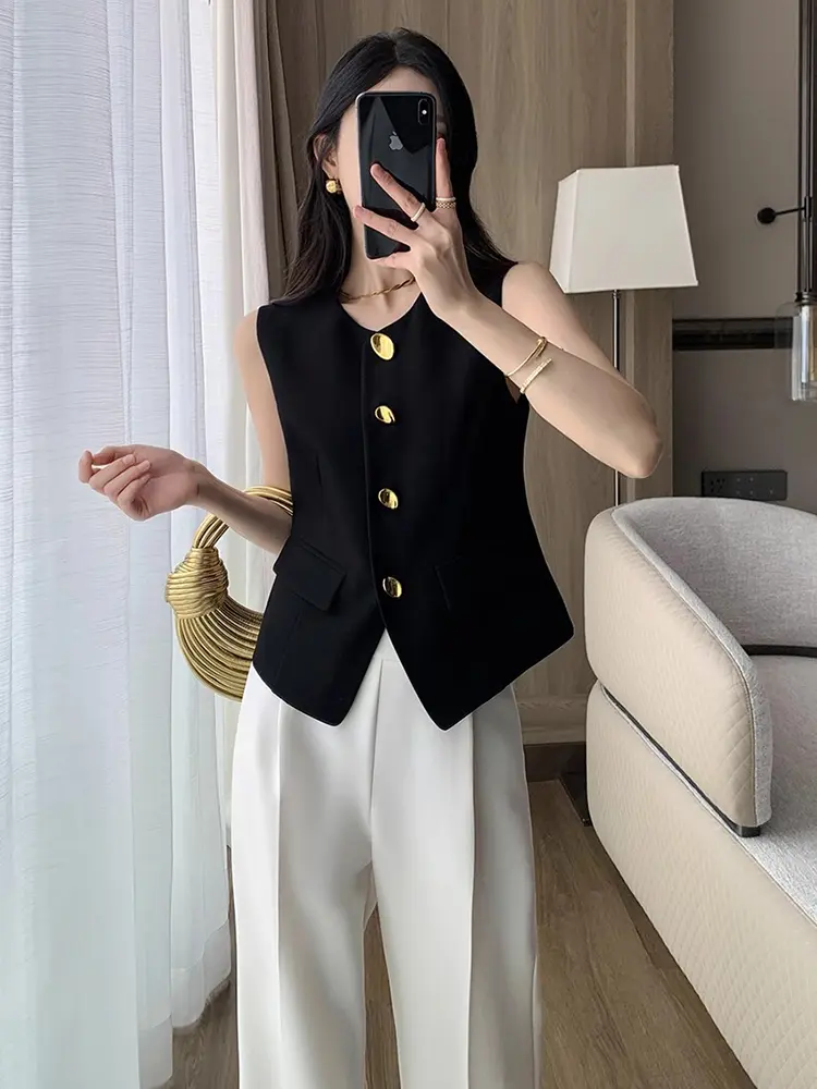 LANMREM Black Vest For Women Metal Button Slim Female All Match Fashion Coat Office Lady 2024 Summer Autumn New 2DA5810