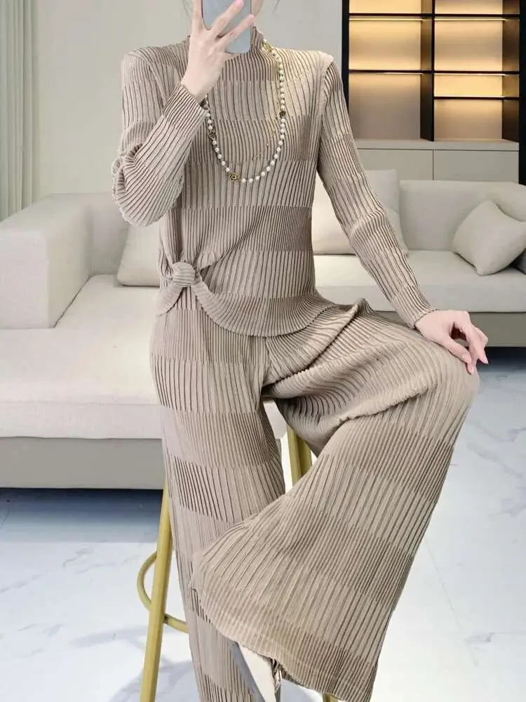 LANMREM Solid Color Pleated Sets Women 2025 New Round Neck Long Sleeve Casual Tops Elastic Waist Loose Long Two-piece Set 2DE648