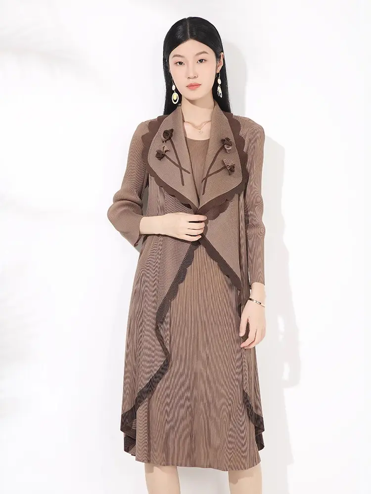 LANMREM Pleated Temperament Spliced Coffee Women's Dress 2025 New Style Lapel Design Pullover Fake Two-piece Dresses 2DB3521