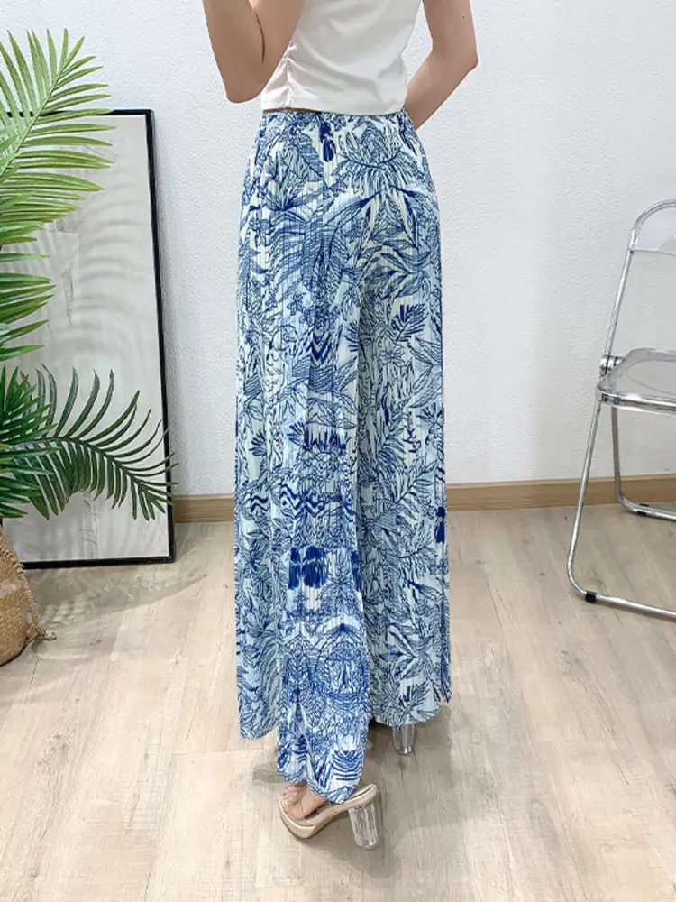 LANMREM Fold Design Elastic Waist Pleated Women's Trousers 2025 New Loose Design Blue White Printting Wide Leg Pants 2DB3440