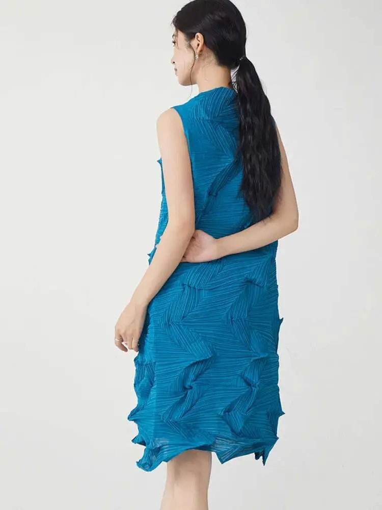 LANMREM Irregular Handmade Pleated Women's Dress Niche Chic Elegance High-end Sleeveless Elastic Stand Collar Dresses 2DB3530