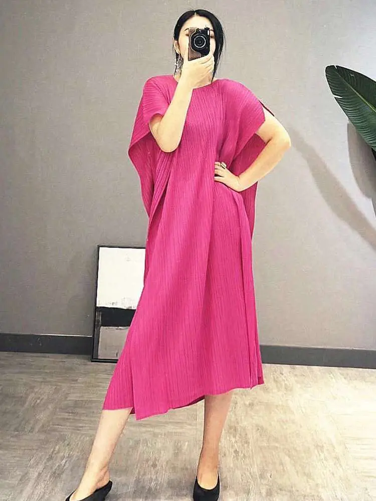 LANMREM 2025 Spring Summer Pleated Dresses For Famale Batwing Sleeves Loose Round Neck Solid Color Women Dresses J560