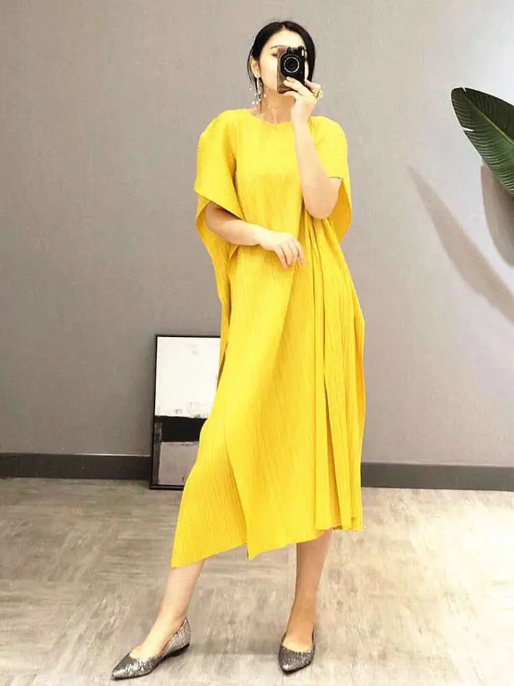 LANMREM 2025 Spring Summer Pleated Dresses For Famale Batwing Sleeves Loose Round Neck Solid Color Women Dresses J560