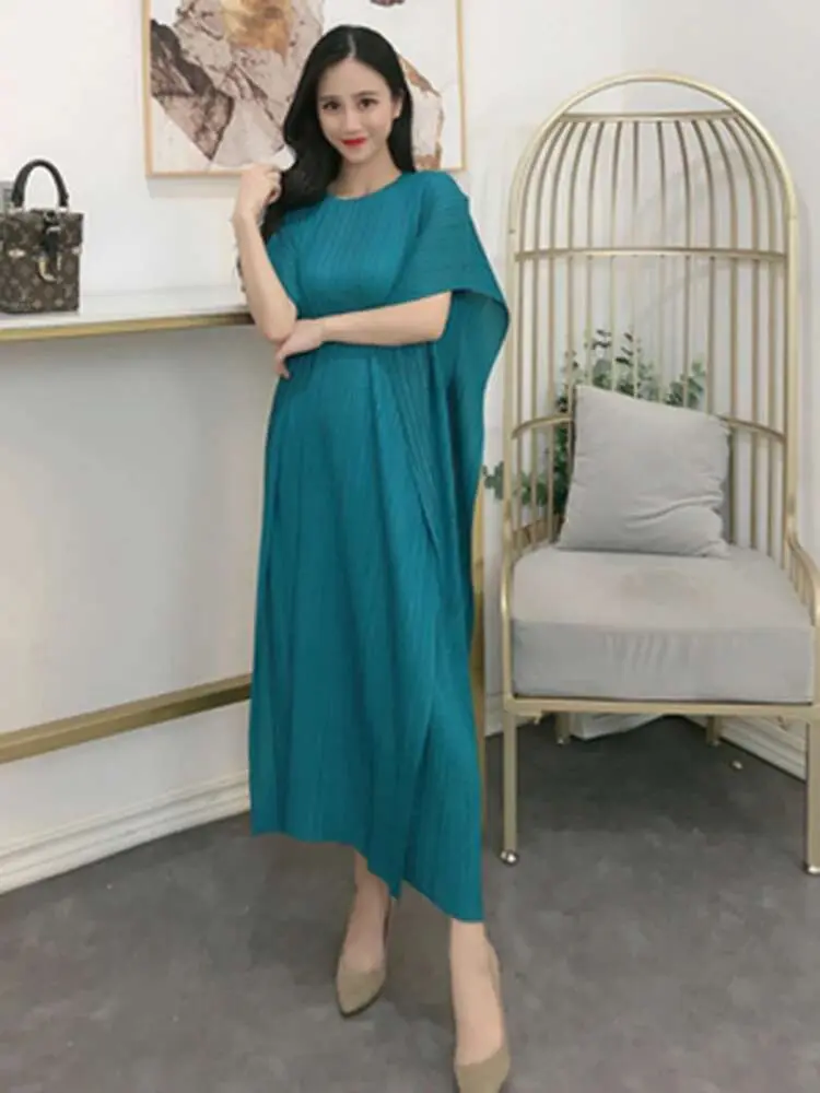 LANMREM 2025 Spring Summer Pleated Dresses For Famale Batwing Sleeves Loose Round Neck Solid Color Women Dresses J560