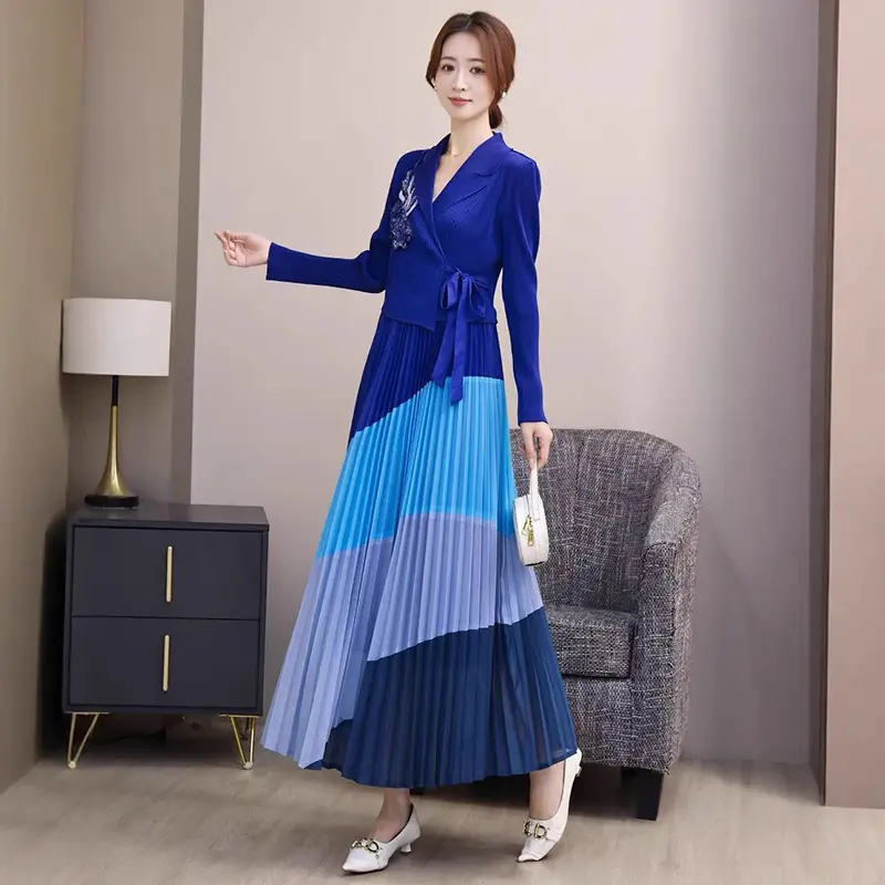 LANMREM Colorblock Patchwork Design Pleated Women's Dress 2025 New Chic Elegant Notched Collar Tie Long Sleeve Dresses 2DB3776