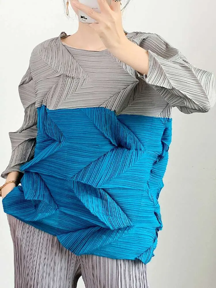 LANMREM Elegant Pleated T-shirt For Women O-neck Long Sleeves Loose Color Block Belt Tops Female Clothes 2025 Spring New 2YA630