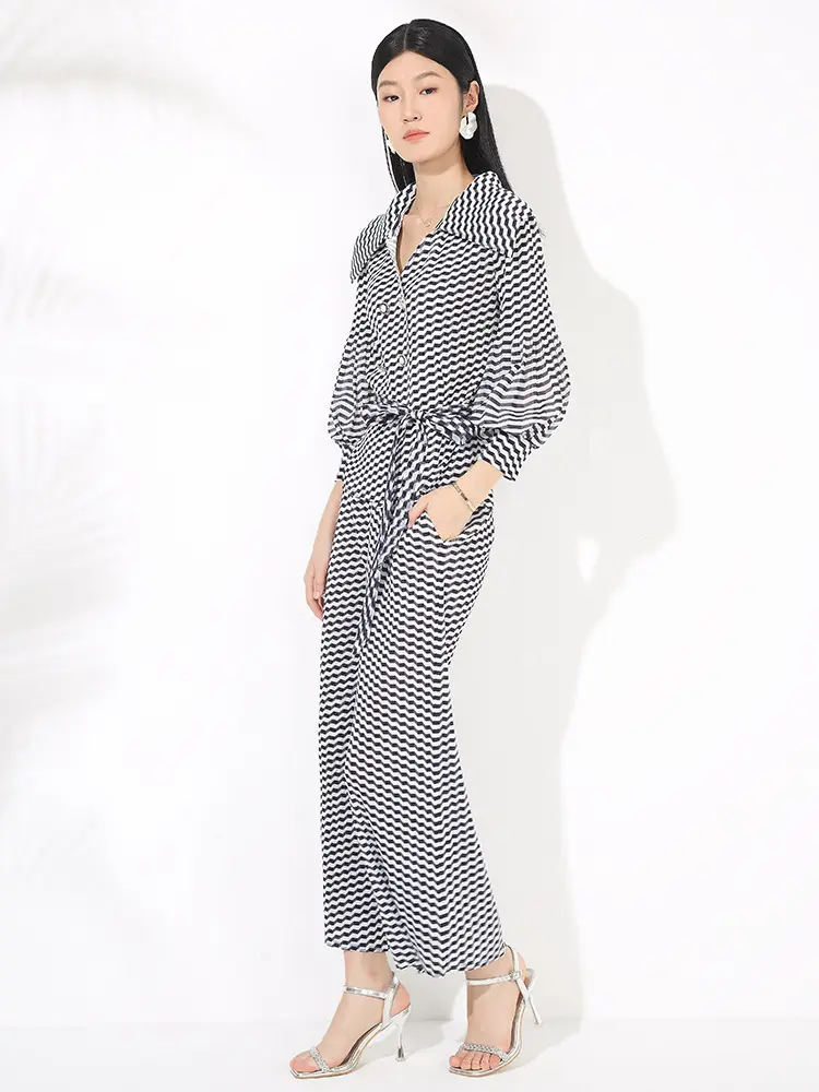 LANMREM Pleated Black And White Printed Temperament Women's Set Lapel Bubble Sleeves Lace Up Top And High Waist Wide Leg Pants