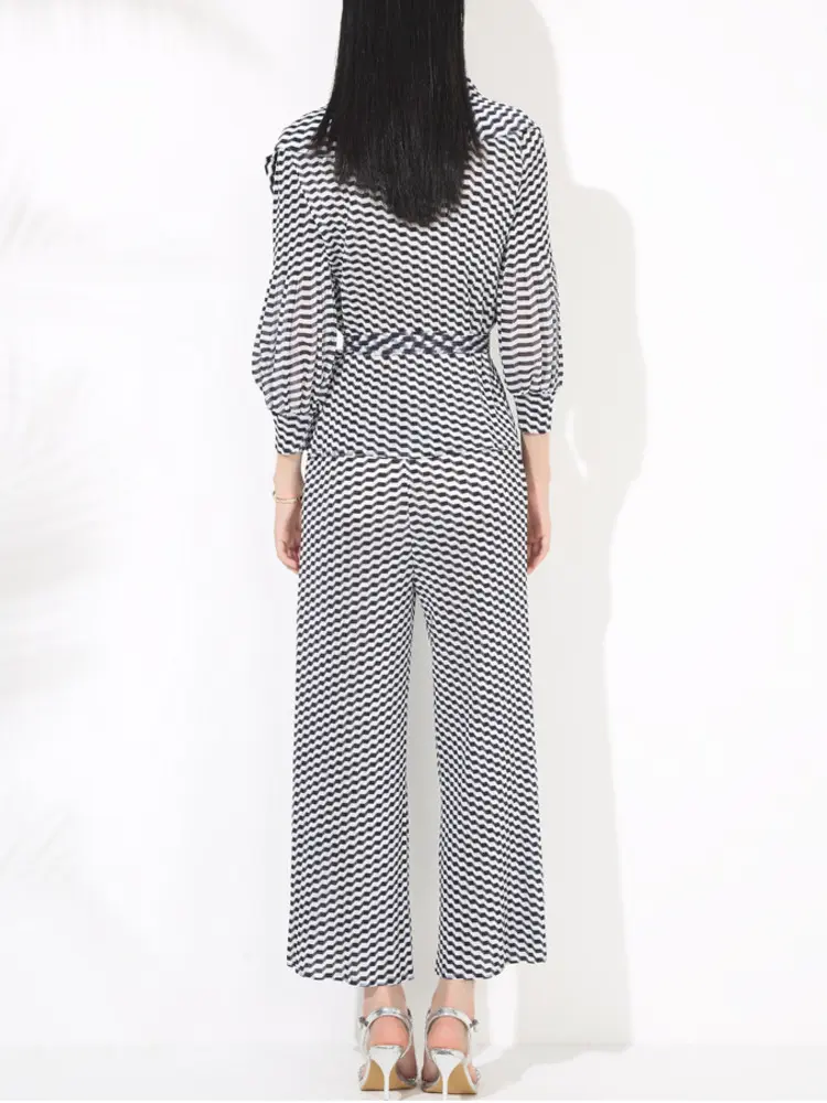 LANMREM Pleated Black And White Printed Temperament Women's Set Lapel Bubble Sleeves Lace Up Top And High Waist Wide Leg Pants