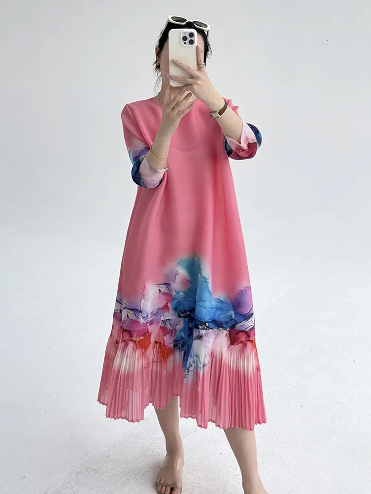 LANMREM Chic Pleated Printed Dress For Women Loose Elegant Elastic Slimming High-end O-neck Mid-length Dresses 2025 New 2DB3586