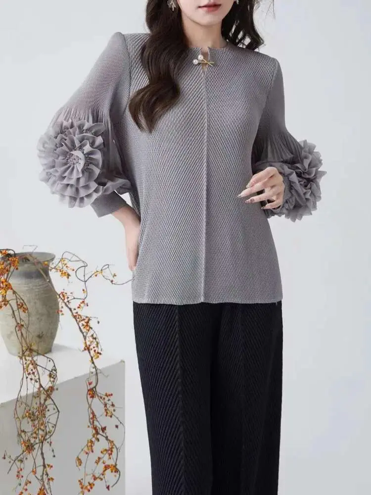 LANMREM Three Dimensional Flower Splicing Long Sleeved T-shirt For Women 2025 New Niche Chic Green Pleasted Tee Tops 2DB2592