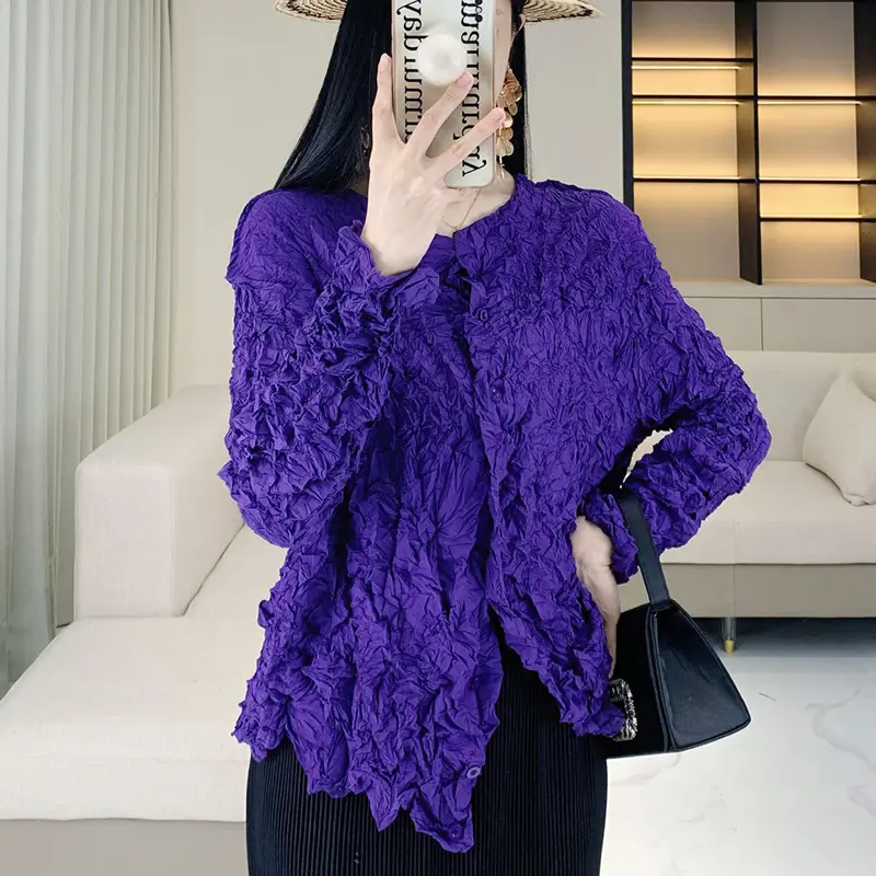 LANMREM High-End women's Pleated Round Neck Long Sleeve Shirt 2025 New Autumn chic Elegant Single-Breasted blouse top 2DB3848