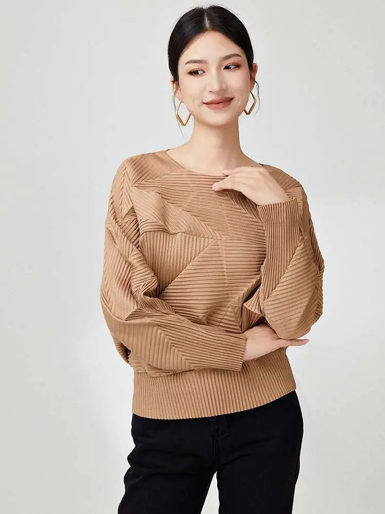 LANMREM Fold T-shirt For Women Round Neck Long Sleeves Gathered Waist Stitching Fashion Top 2025 Spring New Female 2DB1076