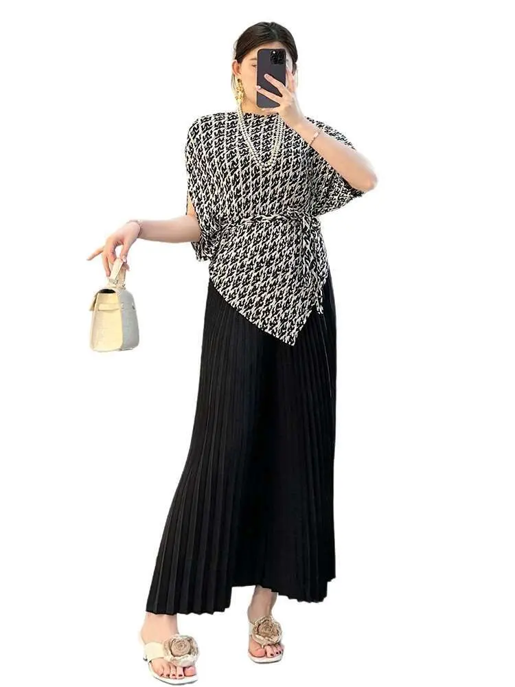 LANMREM Women's Plaid Pleated Loose T-shirt Slash Neck Short Sleeve Lace-up Casual Versatile Tops Fashion Summer 2025 New 2DE458