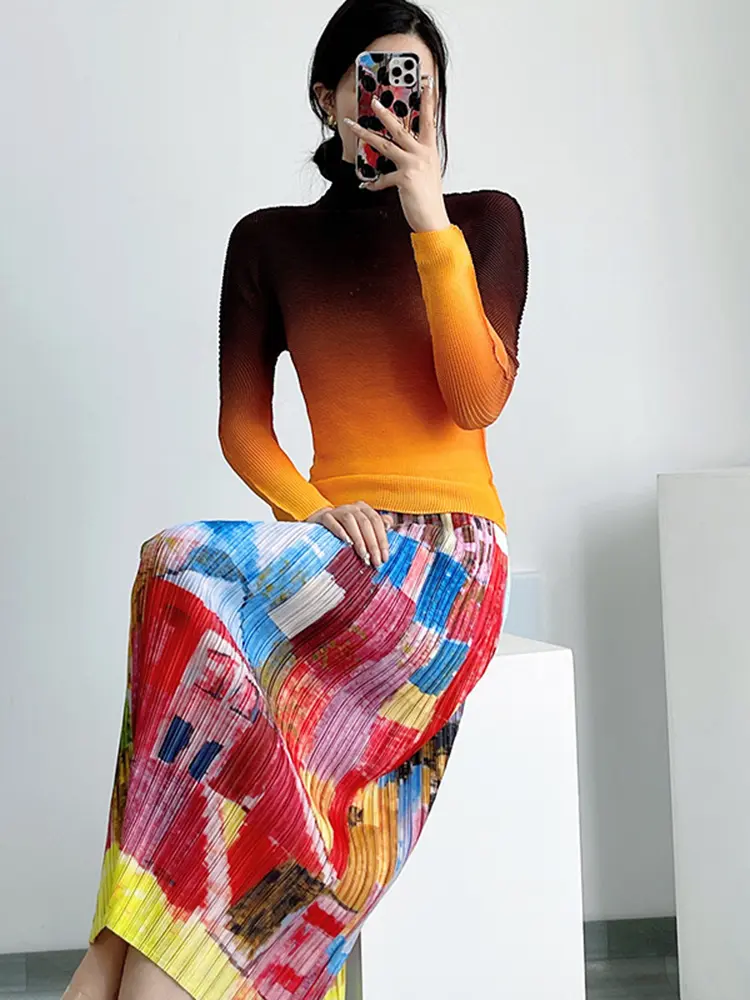LANMREM Gradient Pleated T-shirt High Neck Long Sleeve Orange Color Stitching Slim T-Shirts Women's Fashion Top Autumn 2R6988