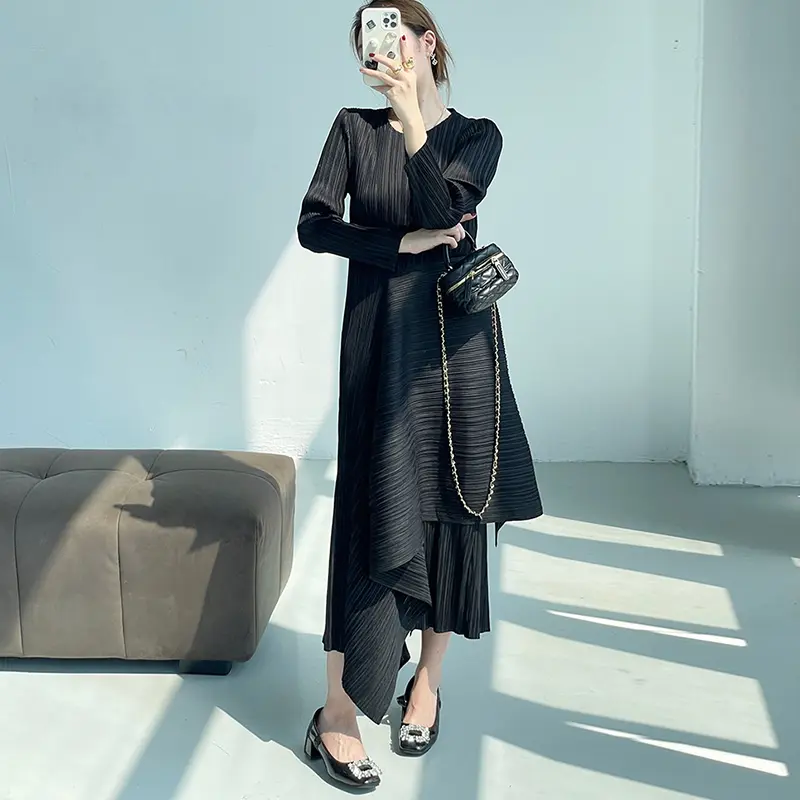 LANMREM Niche Chic Black Irregular Patchwork Design Pleated Women's Dress French Style Elegant Long Sleeve Elastic Slim Dresses